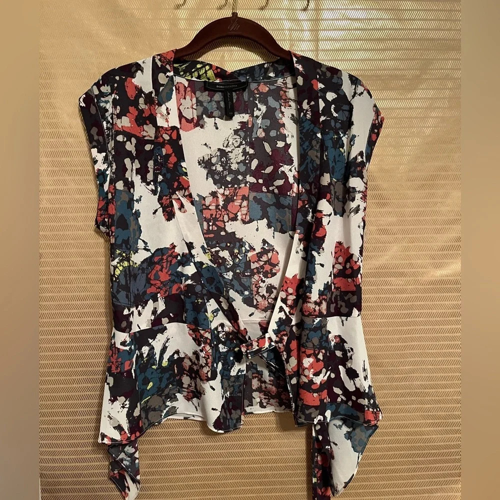 BCBGMAXAZARIA~WRAP BLOUSE~ XS-/ SMALL~